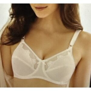 Bali Women's Flower Underwire Bra, Light Beige 42C